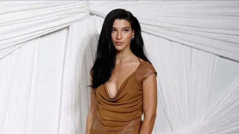 Como Phoebe Gates Está Revolucionando o Setor de Moda Digital