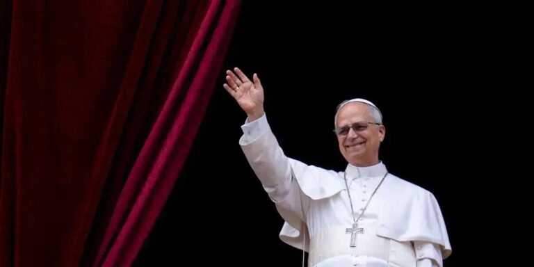 Papa Leão XIV pede paz no Natal em mensagem inspiradora