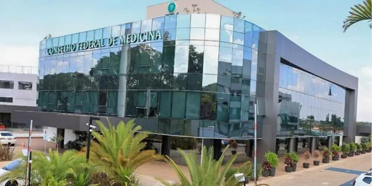 CFM propõe uso do Enamed para registro de médicos formados no Brasil