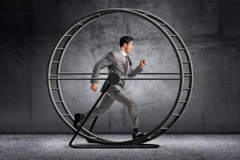 A pressão da cultura 996 e suas implicações para o empreendedor brasileiro